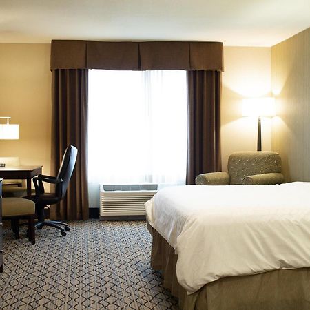 Holiday Inn Express & Suites - Williston By Ihg Екстериор снимка