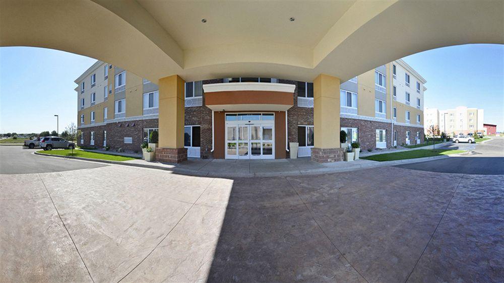 Holiday Inn Express & Suites - Williston By Ihg Екстериор снимка