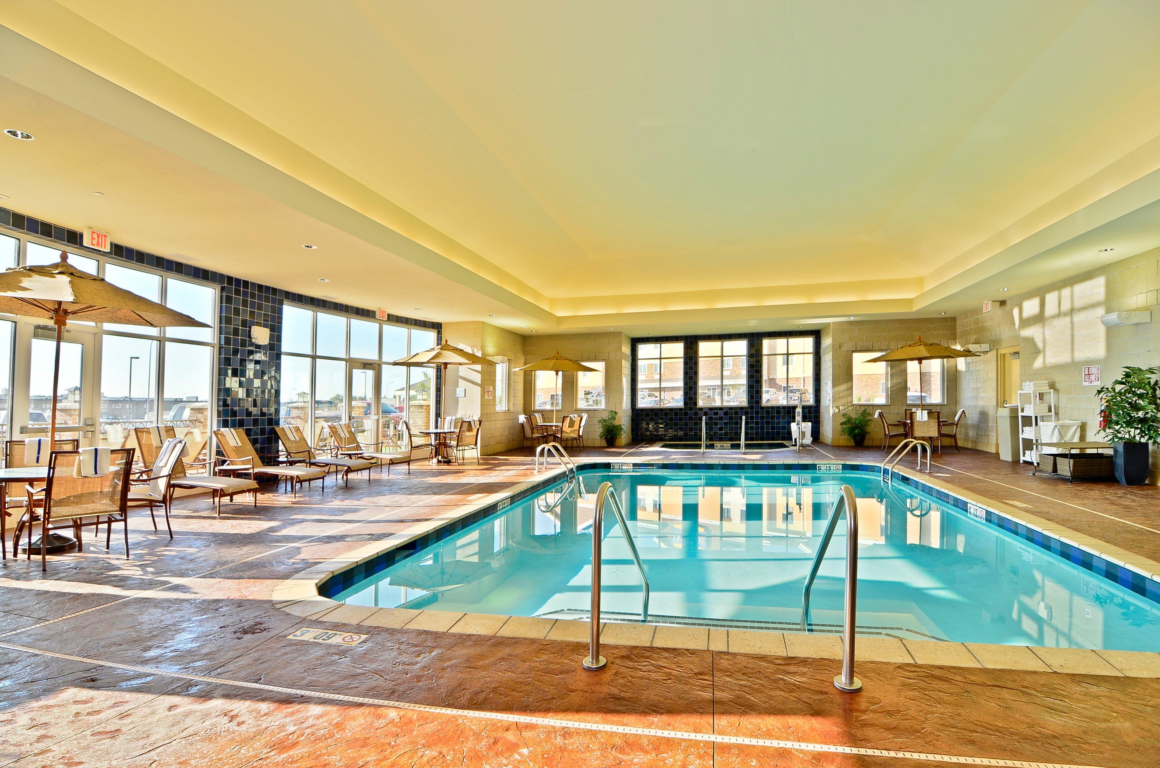 Holiday Inn Express & Suites - Williston By Ihg Екстериор снимка