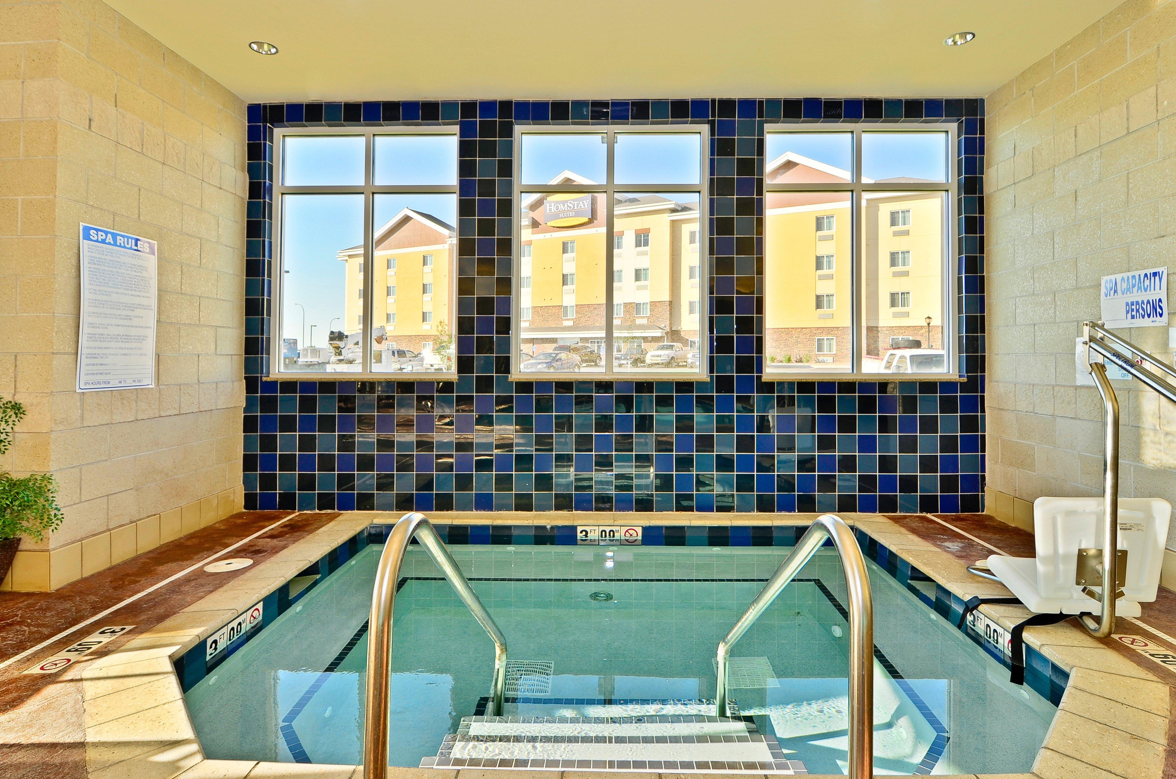 Holiday Inn Express & Suites - Williston By Ihg Екстериор снимка