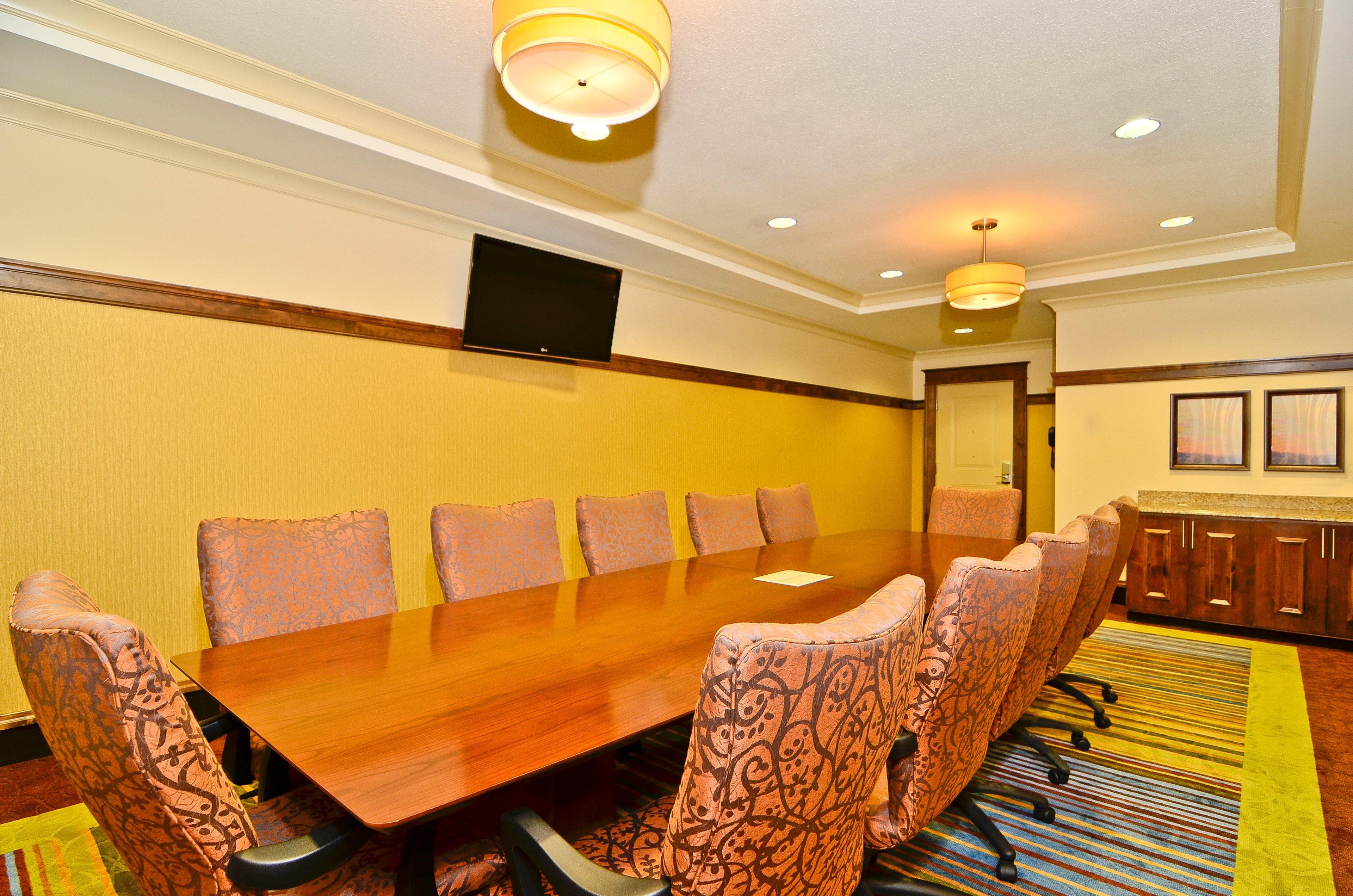 Holiday Inn Express & Suites - Williston By Ihg Екстериор снимка
