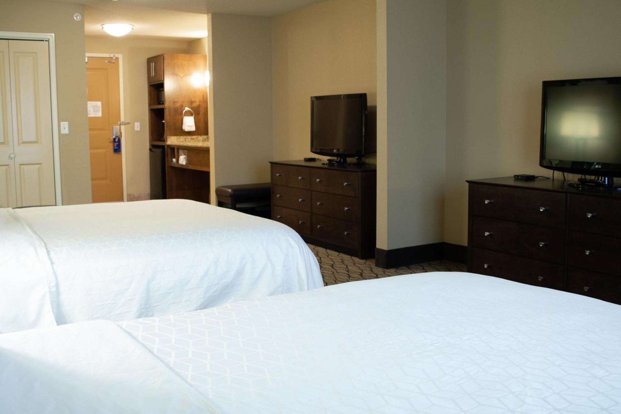 Holiday Inn Express & Suites - Williston By Ihg Екстериор снимка