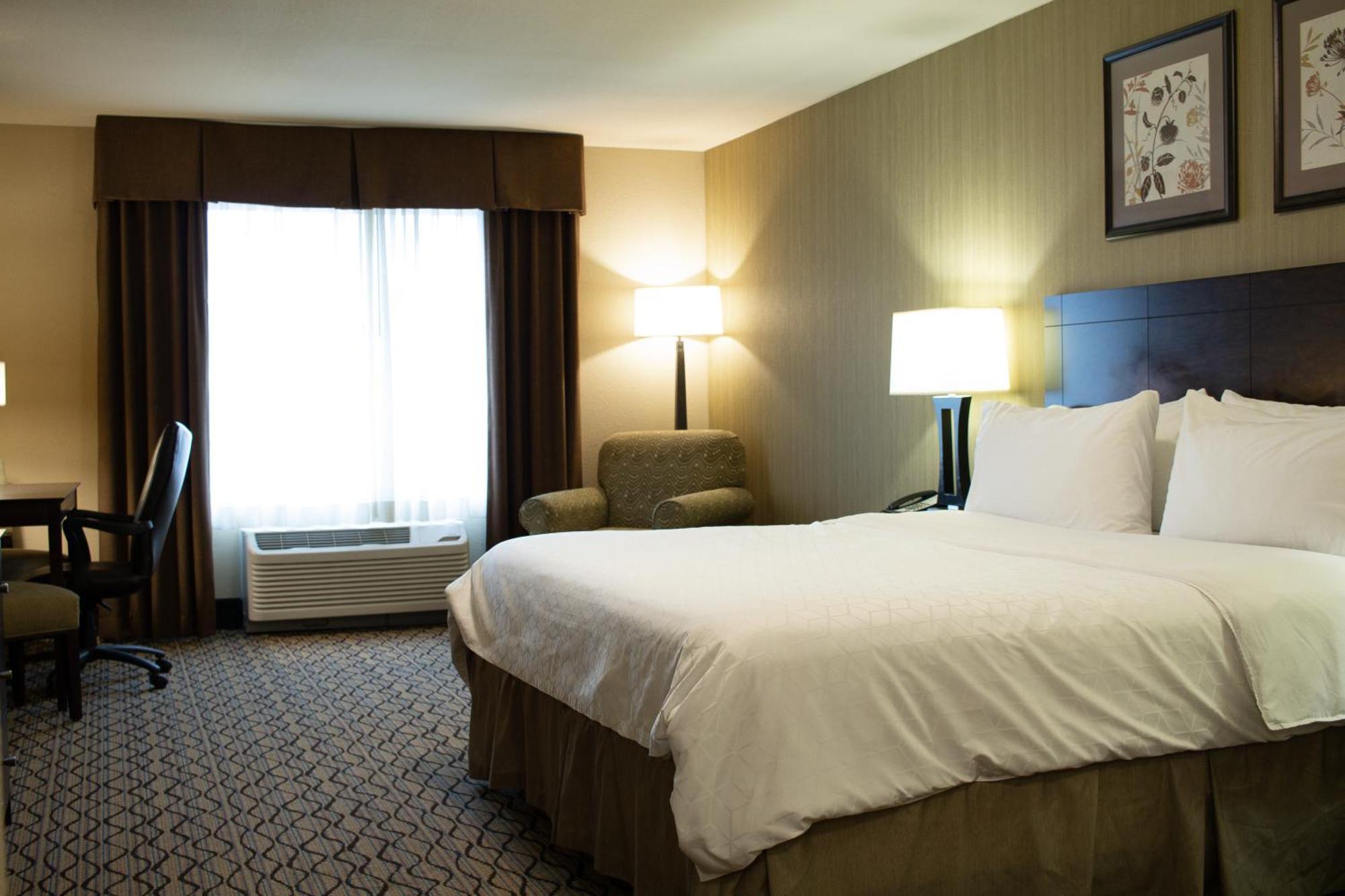 Holiday Inn Express & Suites - Williston By Ihg Екстериор снимка