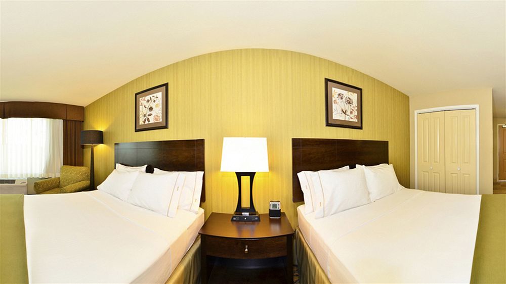 Holiday Inn Express & Suites - Williston By Ihg Екстериор снимка
